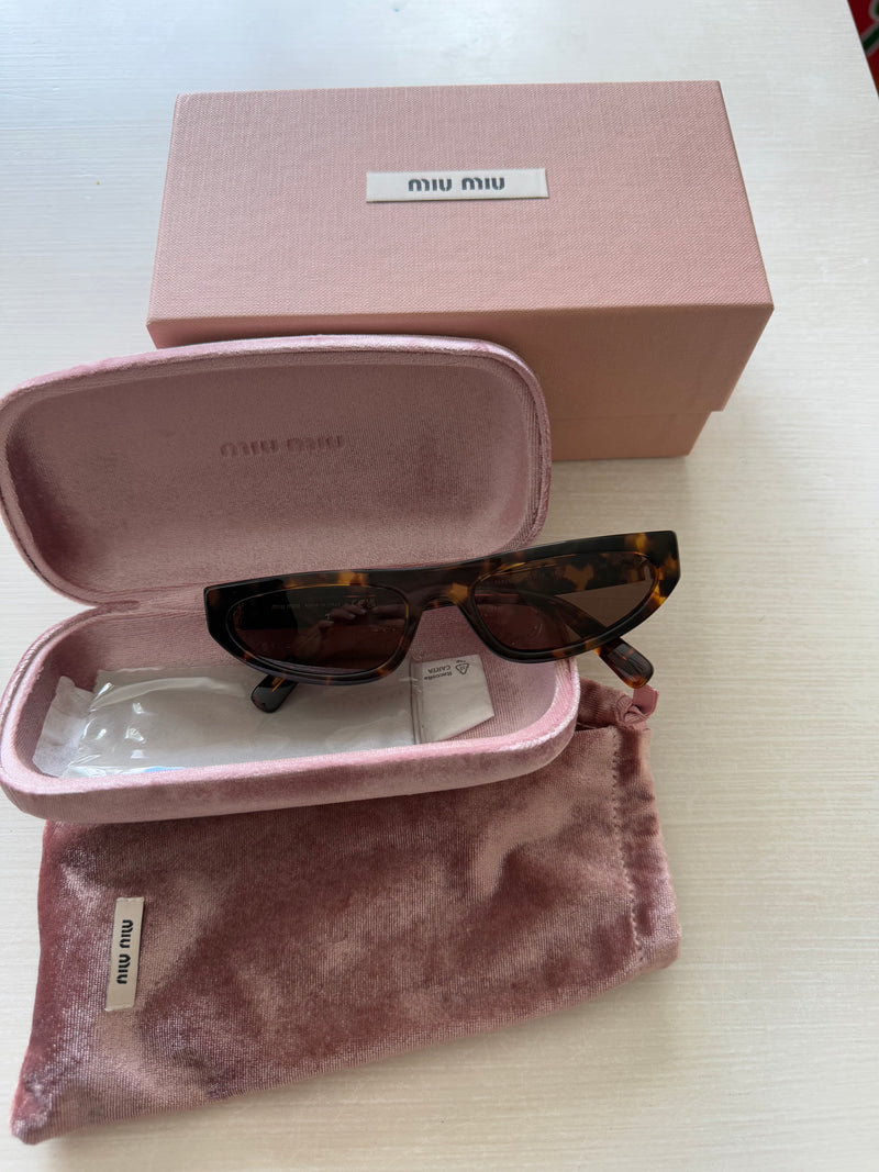 Miumiu sunnies